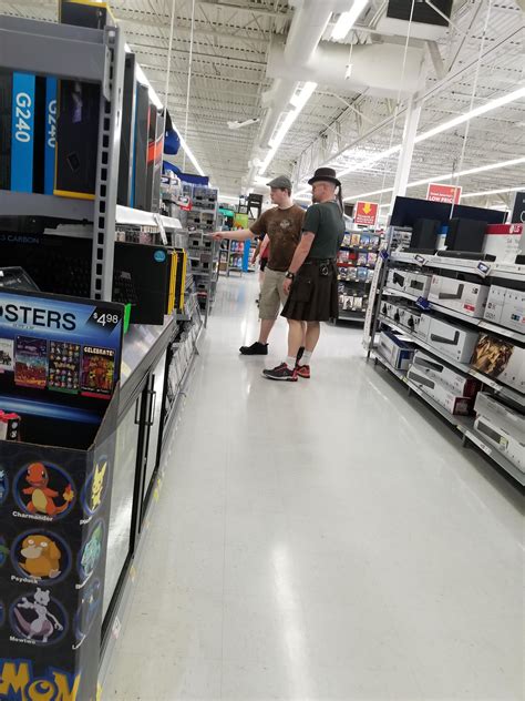 R peopleofwalmart - Top 10 bizarre and weird people spotted shopping at WalmartSubscribe to our channel: http://goo.gl/9CwQhgFor copyright matters please contact us at: david.f@...
